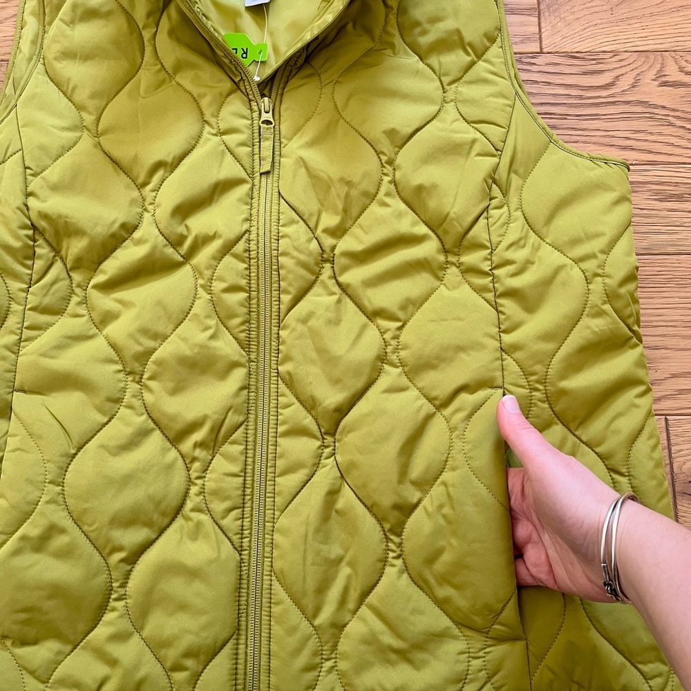 Lands' End FeatherFree Quilted Insulated Vest - Picture 6 of 7